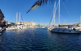 Cap Hermes Studio 31M2 Vue Port Climatise Piscine,